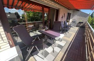 Wohnung kaufen in 41516 Grevenbroich, Sanierte, renovierte 4-5 Zi Maisonette mit Kamin, EBK, S-O Balkon, Garten & Kfz Stellplatz, Kapellen