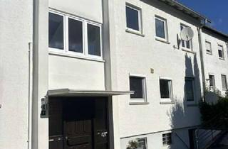 Wohnung kaufen in 72829 Engstingen, Renovierte 3-Zimmer-Wohnung in kleiner Wohneinheit am Ortsrand!