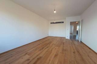 Wohnung kaufen in 83022 Ost, Zentral gelegene, kernsanierte 3-Zimmer-Wohnung mit Balkon, ideal für Familie, Kapitalanleger und WG