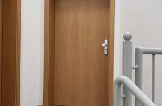 Wohnung mieten in Anton-Bruckner-Straße, 63179 Obertshausen, Helle 2-Zimmer Dachgeschosswohnung in Obertshausen