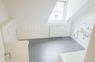 Wohnung mieten in Am Schandelbach 3a, 63571 Gelnhausen, Helle 4-Zimmer Dachgeschosswohnung mit Balkon in Gelnhausen