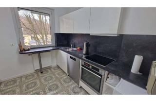 Wohnung mieten in Hausdorffstraße 237, 53129 Kessenich, Elegantes Wohnen in Kessenich: stilvolle 4-Zimmer-Wohnung mit EBK & 3 sonnigen Balkonen