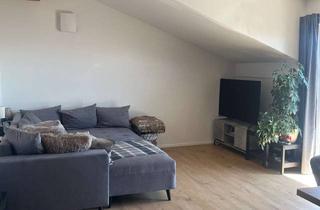 Wohnung mieten in Blumenstraße 16, 94486 Osterhofen, Exklusive 3-Zimmer-Dachgeschosswohnung mit Balkon: Ihr neues Zuhause in Osterhofen!