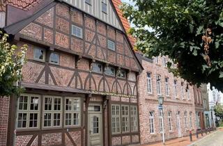 Wohnung mieten in Schleifmühlenstraße, 24768 Rendsburg, Exklusive, geräumige 2-Zimmer-Wohnung mit Balkon über den Dächern von Rendsburg