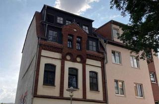 Wohnung mieten in Max-Pechstein-Straße 37, 08056 Zwickau, Gemütliche DG 2-Zi. mit Wanne und Laminat in der Innenstadt!