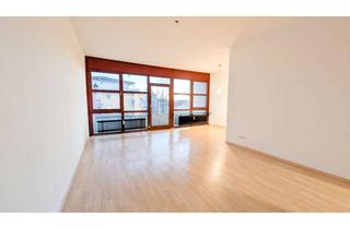 Wohnung mieten in 85551 Kirchheim, Ab sofort möglich! Zentrale Lage in Kirchheim, Am Brunnen: Große 3-Zimmer-Wohnung mit EBK und Balkon