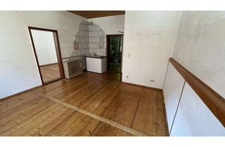 Wohnung mieten in Blumenstraße 37, 90762 Fürth, Schöne 2-Zimmer-Altbauwohnung mit kleiner Küchenzeile