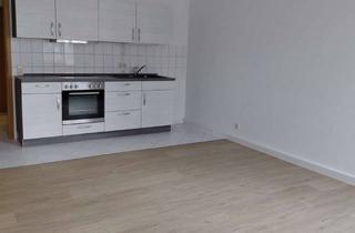 Wohnung mieten in Schillerstr 20, 07545 Gera, kompakte 2 Zimmer Wohnung im chicen Altbau mit EBK und Wannenbad