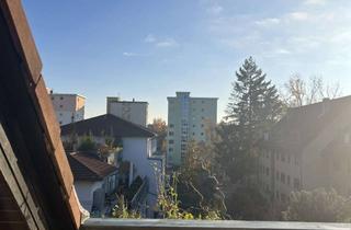 Wohnung mieten in 91052 Erlangen, Lichtdurchflutete Dachgeschosswohnung mit Balkon in zentraler Lage