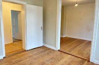 Wohnung mieten in Eekberg 16, 24149 Neumühlen-Dietrichsdorf, Altbauwohnung in HAW-Nähe mit Balkon