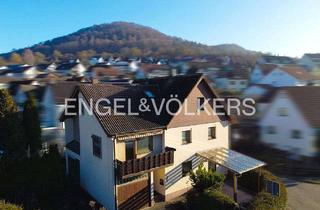 Haus kaufen in 73432 Aalen, Raum für Leben und Zukunft: Vielseitiges ZFH in Unterkochen