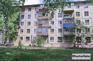 Haus kaufen in Bauerstraße XX, 38350 Helmstedt, Ein Fall für den Handwerker: Mehrfamilien-Reihenmittelhaus - provisionsfrei