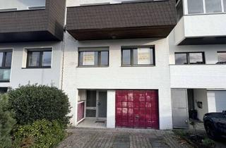Haus kaufen in 42799 Leichlingen, Sanierungsbedürftiges RMH mit S-O Garten, 2 Balkonen & Einzelgarage/ traumhafte Lage von Leichlingen