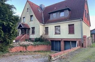 Haus kaufen in Hauptstraße 30, 38528 Adenbüttel, Wohnhaus mit 3 Wohnungen, Laden, Pferdeboxen, Stall und Nebengebäude
