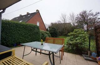 Haus kaufen in 25980 Sylt, Idyllisch und heimelig gelegenes Endhaus am Ortsrand von Alt-Westerland/Tinnum