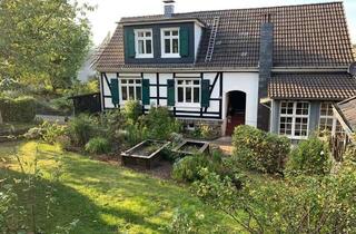 Haus kaufen in 51766 Engelskirchen, Engelskirchen-Bellingroth: Charmantes und modernisiertes Fachwerkhaus in idyllischer Lage!