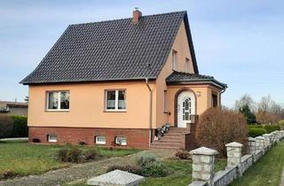 Einfamilienhaus kaufen in 17209 Wredenhagen, Platz für Familie, Hobby und Haustiere - gemütliches Einfamilienhaus mit Garten und Nebengelass