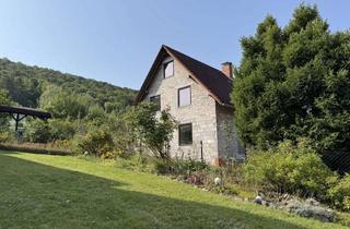 Einfamilienhaus kaufen in 37120 Bovenden, Sanierungsbedürftiges Einfamilienhaus in guter Lage von Eddigehausen