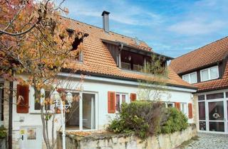 Anlageobjekt in 70567 Möhringen, Stilvoll kernsaniertes Zweifamilienhaus mit Geschichte -ideal als Kapitalanlage oder zum Selbstbezug