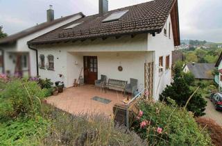 Anlageobjekt in 73529 Schwäbisch Gmünd, Für Ihr Familienglück: Tolle DHH mit vorteilhaftem Grundriss, viel Platz und Einliegerwohnung