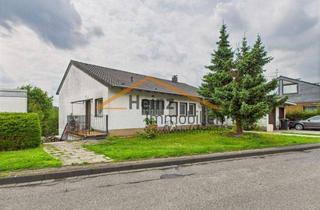 Mehrfamilienhaus kaufen in 51519 Odenthal, Großzügiges Zweifamilienhaus in Voiswinkel – beste Wohnlage garantiert!