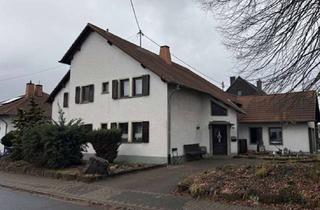 Wohnung kaufen in 66793 Saarwellingen, Exklusive 4-Zimmer-Wohnung im Obergeschoss eines Zweifamilienhaus