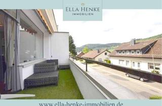 Wohnung kaufen in 38685 Langelsheim, Mit großem Balkon: Modern möblierte, helle 2-Zimmer-Wohnung mit 2 Bädern + PKW-Stellplatz.