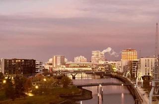 Wohnung kaufen in 20457 HafenCity, Roots Waterfront - Leben mit Blick auf die Elbphilharmonie