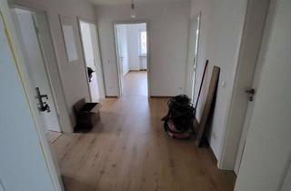 Wohnung mieten in 86399 Bobingen, Helle 3-Zimmer Dachgeschosswohnung mit 72m² in Bobingen mit Balkon