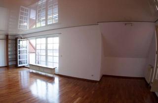 Wohnung mieten in Berner Heerweg 75, 22159 Farmsen-Berne, Ruhige 2-Zimmerwohnung, 95 qm im Grünen mit großer Terasse direkt am Kupferteich