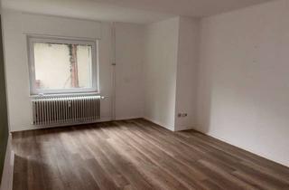 Wohnung mieten in Alleestraße 13, 66953 Pirmasens, Zentral gelegen: 2-ZKB-Wohnung mit Balkon!