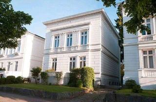 Wohnung mieten in Plöner Straße 66, 23701 Eutin, WG-Zi. mit Balkon in Eutiner Stadtvilla frei zum 01.01.2026