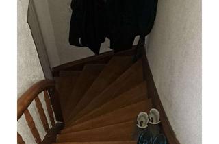 Wohnung mieten in Kirchheimer Straße 94, 73252 Lenningen, 2-Zimmer Wohnung in Lenningen Mobiliar kann auf Wunsch zum Teil übernommen werden.