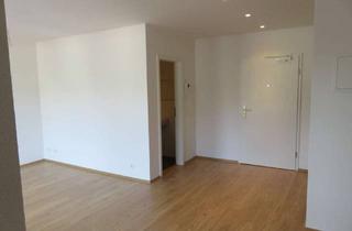 Wohnung mieten in Melanchthonstraße, 08523 Plauen, Schönes, helles Apartment (Nr.18) mit Balkon u. Blick über die Dächer