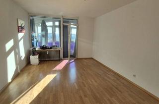 WG-Zimmer mieten in Einsteinstraße 163, 81677 Bogenhausen, 19 qm Zimmer mit Loggia in gepflegter 100 qm Berufstätigen-WG (Balkon, Loggia, 2WCs)