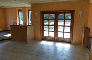 Gewerbeimmobilie mieten in Bahnhofstr., 18581 Putbus, Weinstübchen mit schöner Außenterrasse zentral in Putbus auf der Insel RÜGEN.