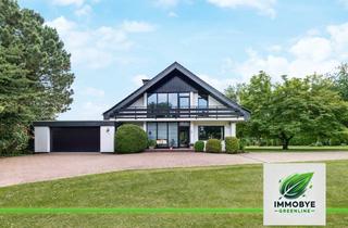 Villa kaufen in 42553 Velbert, Architekten Villa auf parklandschaftlichem Grundstück plus riesige verpachtete Grünfläche