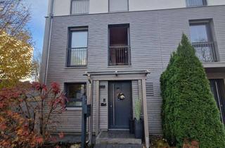 Doppelhaushälfte kaufen in Anne-Frank-Straße, 83043 Bad Aibling, Moderne Doppelhaushälfte mit Pool, PV-Anlage & Carport – Niedrigenergiehaus in Holzständerbauweise