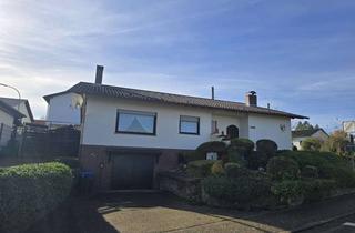 Haus kaufen in 66822 Lebach, Freistehender Bungalow in ruhiger und zentraler Lage von Lebach - Ihr neues Zuhause auf einer Ebene