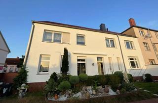 Haus kaufen in 39606 Osterburg, Haus in Osterburg mit Wohn- und Geschäftsräumen - Verhandlungsbasis auf 300 m² Fläche