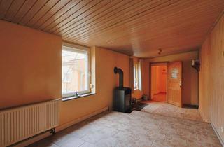 Einfamilienhaus kaufen in 06618 Naumburg, Einfamilienhaus mit Potenzial in sehr schöner Lage