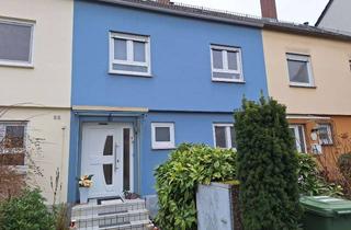 Haus kaufen in 76297 Stutensee, Charmantes Reihenmittelhaus mit Garten und Garage in ruhiger Feldrandlage