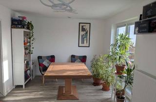 Immobilie mieten in Rixdorfer Straße 74, 12109 Mariendorf, Luxuriöses Wohnen mit zwei Balkonen in der Rixdorfer Straße 12109. Zwei Zimmer, 55m^2, 1300 warm