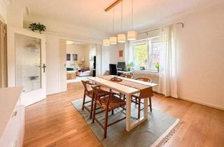 Wohnung kaufen in 40476 Düsseldorf, Düsseldorf - Wohnqualität pur im zeitlosen Altbauflair - Licht, Höhe und ein Hauch von Geschichte