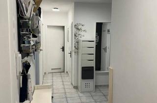 Wohnung kaufen in 86167 Augsburg, Augsburg - VON PRIVAT! Modernisierte 4 Zimmer Wohnung. Komplett saniert.