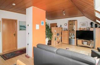 Wohnung kaufen in 90459 Galgenhof, Gemütliche Dachgeschosswohnung in zentraler, dennoch ruhiger Lage nahe Hauptbahnhof!