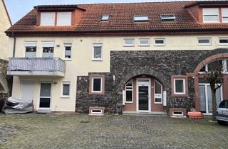 Wohnung kaufen in 63456 Hanau, Großzügige Dachgeschosswohnung, Nähe Main und Altstadt