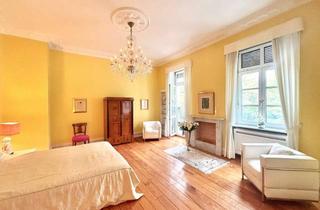 Wohnung kaufen in 76137 Südstadt, Wohnen in erstklassiger Lage – Stilvolle Altbauwohnung mit Blick auf das Badische Staatstheater