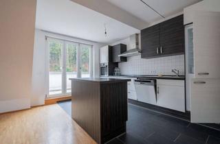 Wohnung kaufen in Bertha-Von-Suttner-Allee 38, 77933 Lahr, ++Provisionsfrei++Bezugsfreie 3,5 ZKB mit 2 Dachbalkonen und Carport in ruhiger Waldrandlage++Aufzug