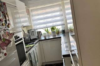 Wohnung mieten in Mäulenstr., 70327 Untertürkheim, Helle 3-Zimmer-Wohnung mit Balkon im 3. OG in Stuttgart-Untertürkheim